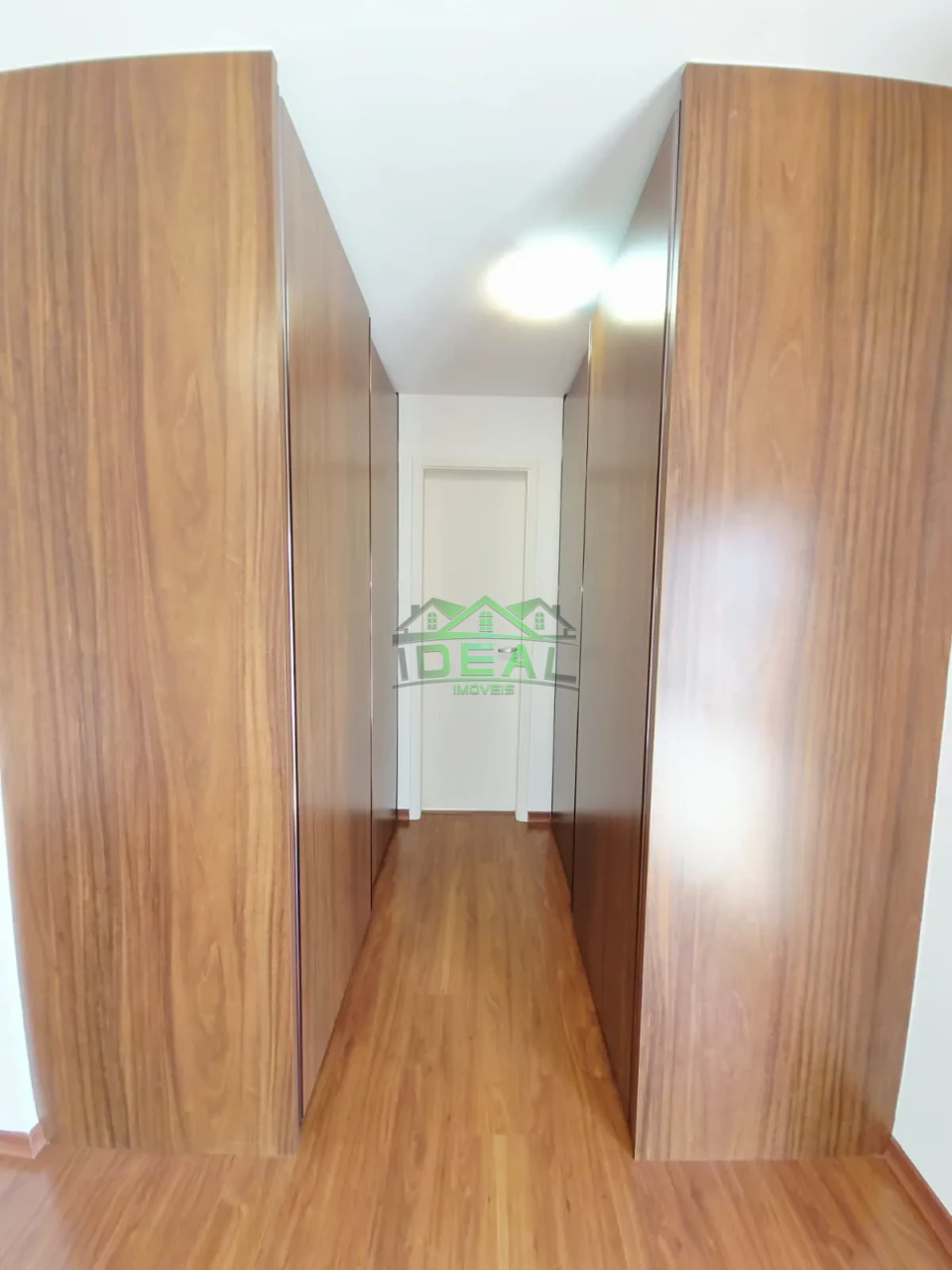 Apartamento para Locação, 3 suítes,2 vagas de garagem e uma vaga de visitante
