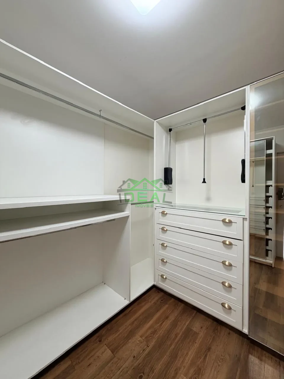 Sobrado Triplex com Pé-Direito Alto, Escritório e Terraço Gourmet no Alto da Lapa