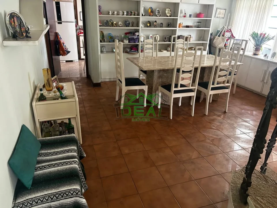 Sobrado  a venda  no Alto da Lapa, 3 dormitórios sendo 3 suítes, 4 vagas, 236 m