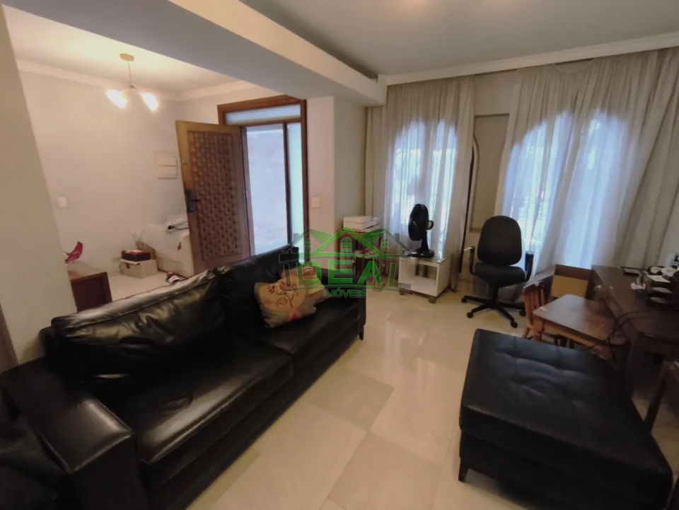 Sobrado para Locação ou Venda, Região Nobre | 3 dormitórios sendo 1 suíte, 3 banheiros, 2 vagas
