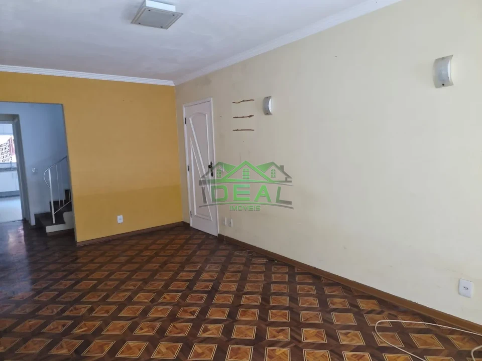 Sobrado para locação , 3 dormitórios sendo 1 Suíte, 2 vagas
