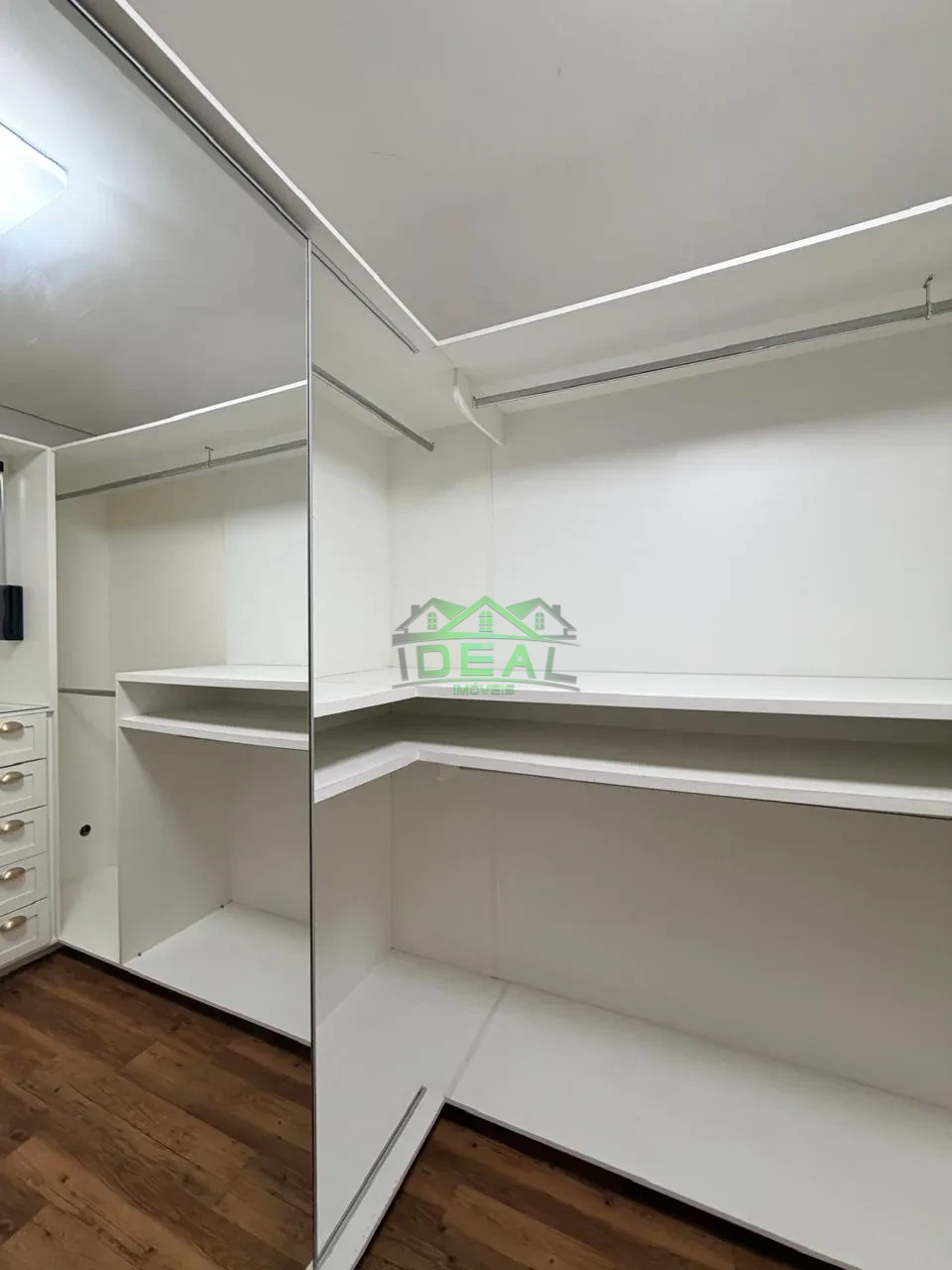 Sobrado Triplex com Pé-Direito Alto, Escritório e Terraço Gourmet no Alto da Lapa