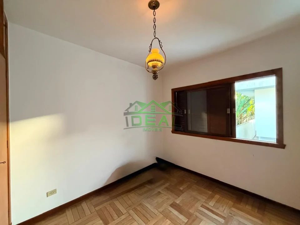 Sobrado para Venda no Alto da Lapa, Rua Tranquila e Arborizada