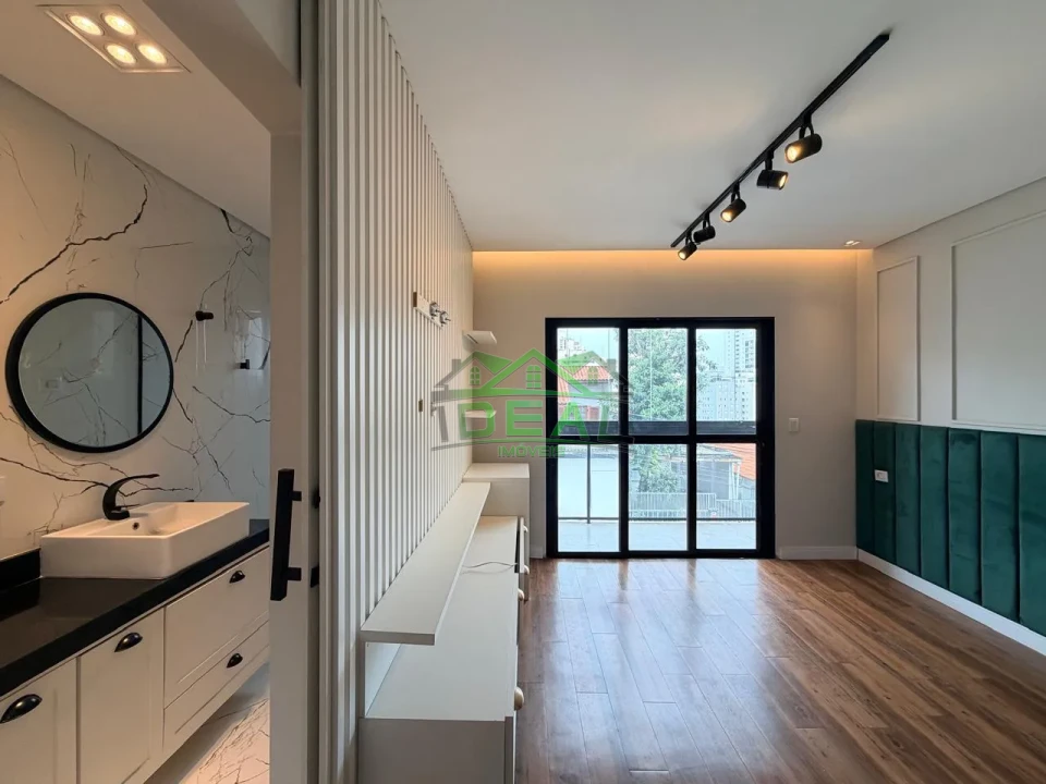 Sobrado Triplex com Pé-Direito Alto, Escritório e Terraço Gourmet no Alto da Lapa