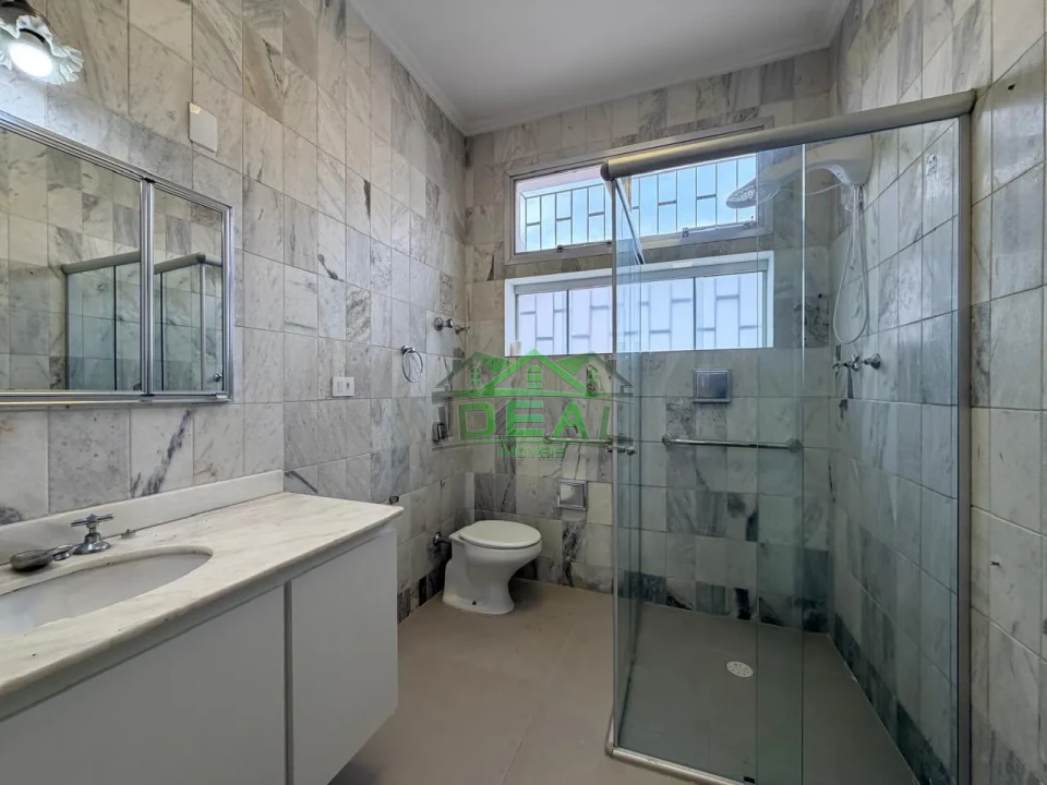 Imagens do imóveis Casa Térrea para Locação no Alto da Lapa, Rua Tranquila e Arborizada