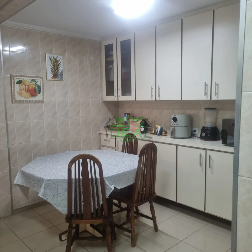Imagens do imóveis Sobrado para Venda no Alto da Lapa, 3 dormitórios sendo 1 suíte, 3 vagas e quintal