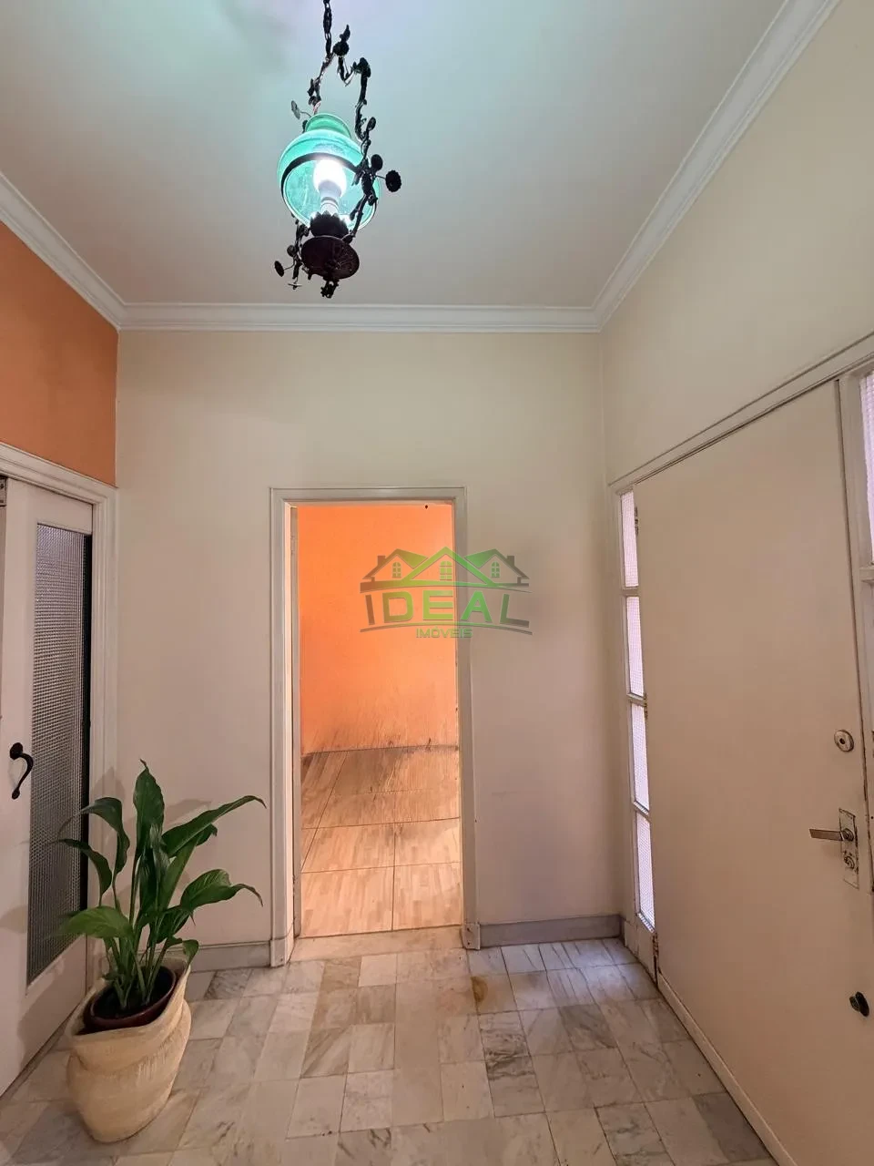 Casa Térrea para Venda no Alto da Lapa, Muito Quintal!