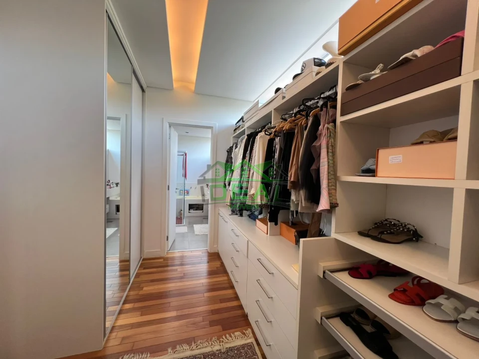 Imagens do imóveis Excelente Sobrado a Venda no Coração da City Lapa, 4Dormitórios sendo 2 suítes, 6 vagas