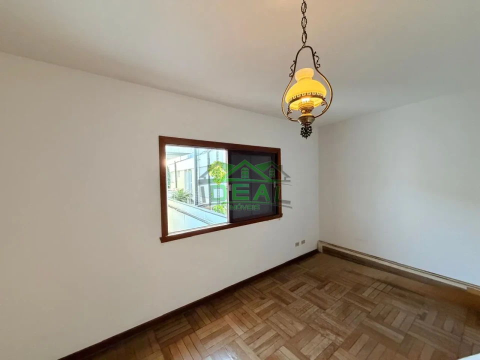 Sobrado para Venda no Alto da Lapa, Rua Tranquila e Arborizada