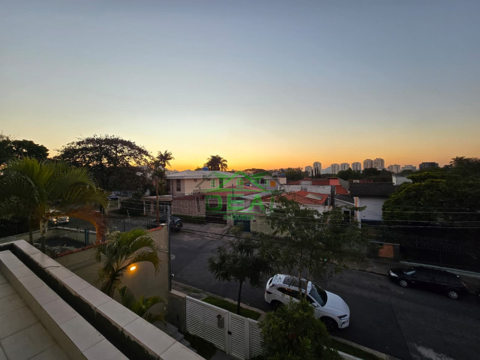 Nova casa de arquiteto à venda no Alto da Lapa!