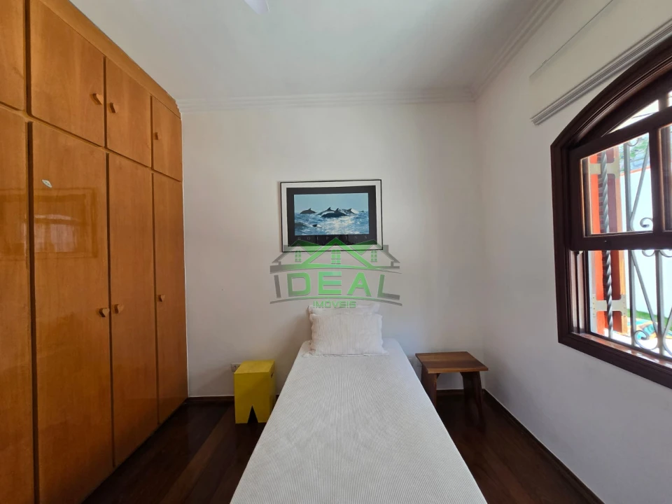 Casa Térrea para Venda no Alto de Pinheiros, 4 Dorms, 2 Suítes e 6 Vagas