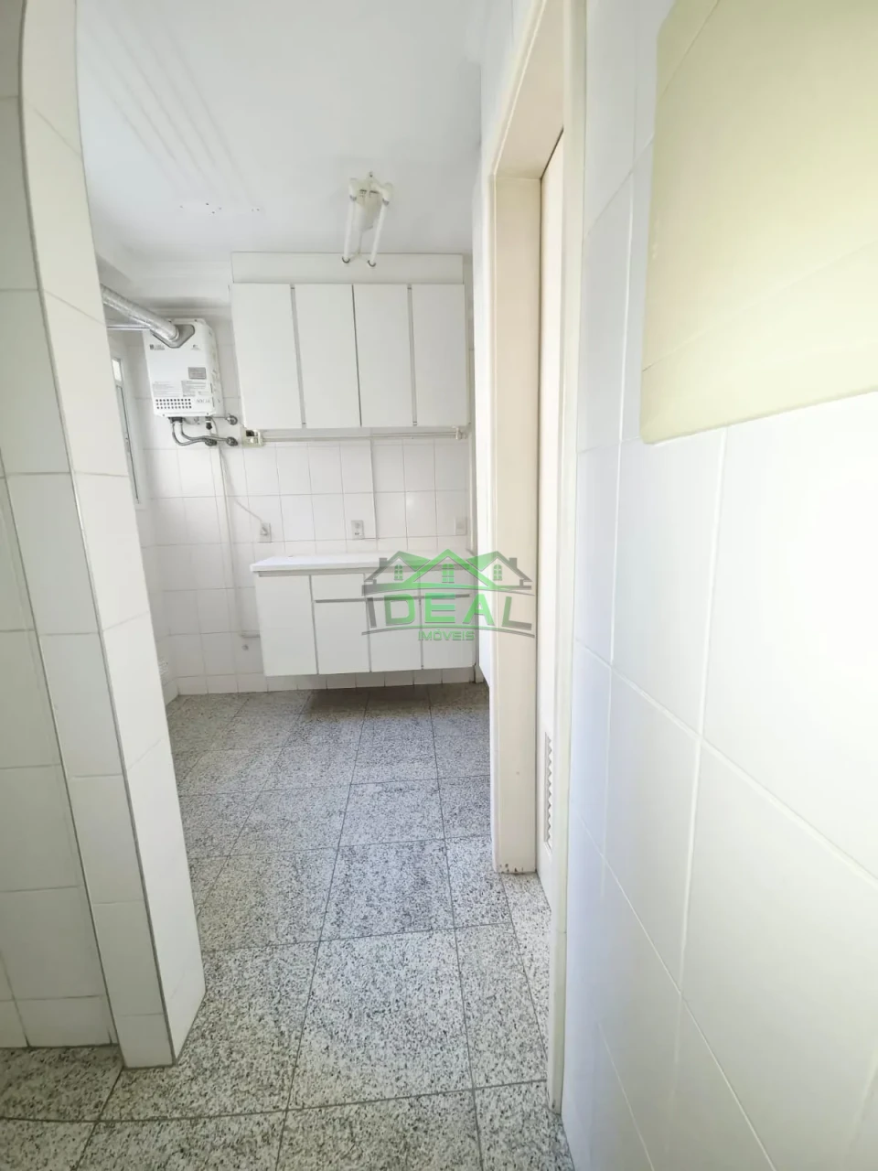 Apartamento a venda com 3 Suítes, armários embutidos, 3 vagas de garagem