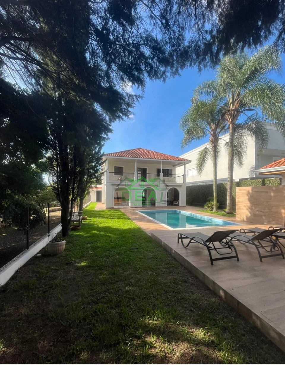 Casa de Condomínio para comprar 450m², 3 suítes, 6 vagas e 5 banheiros