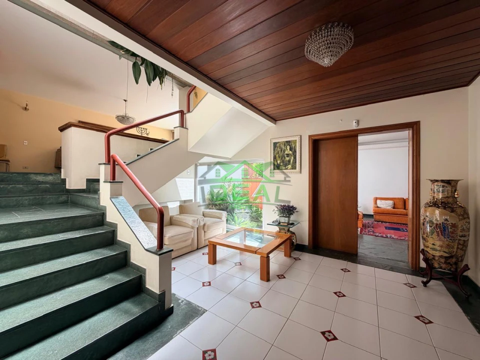 Imagens do imóveis Espaçoso Sobrado para Venda no Alto da Lapa, 4 suítes, 6 Banheiros e 6 Vagas