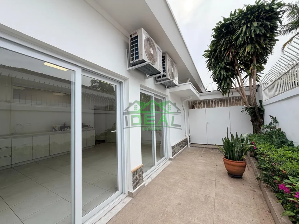 Imagens do imóveis Casa Térrea para Locação no Alto da Lapa, Rua Tranquila e Arborizada