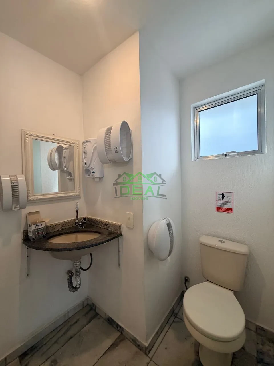 Imagens do imóveis Sobrado Comercial de Alto Padrão para Locação | 425m² | Estrutura Versátil para Clínicas, Laboratórios, Escolas e Serviços