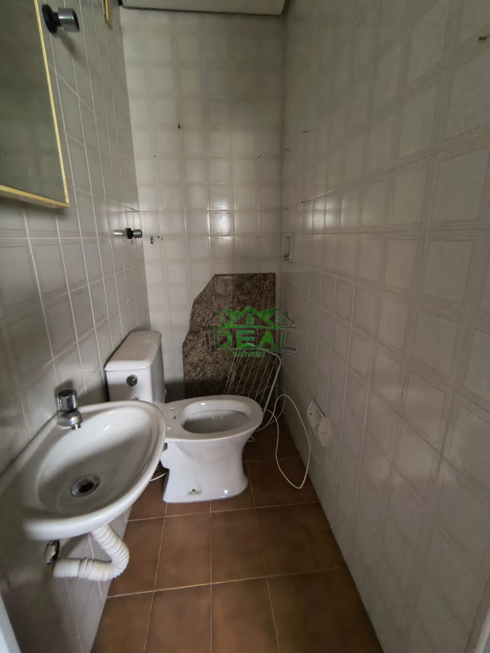 Apartamento a venda, Excelente Localização, 3 Dormitórios sendo 1 suíte, 2 vagas de garagem