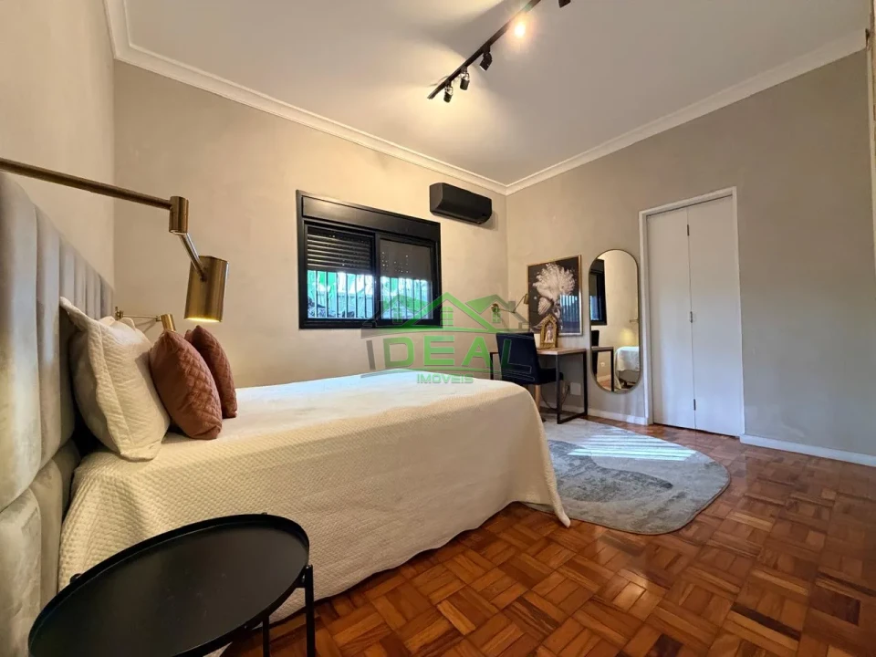 Casa Térrea para Venda na Lapa, 3 dorm(s), 3 suite(s), 4 vaga(s), 276 m²AC e 592AT