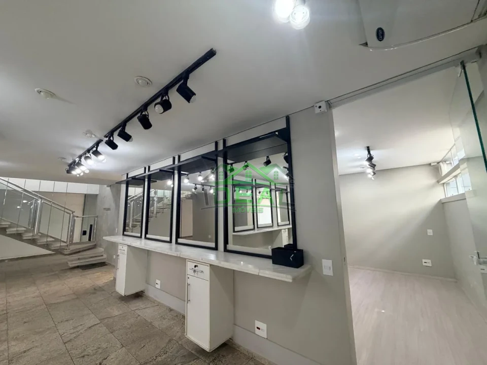 Imagens do imóveis Sobrado Comercial de Alto Padrão para Locação | 425m² | Estrutura Versátil para Clínicas, Laboratórios, Escolas e Serviços