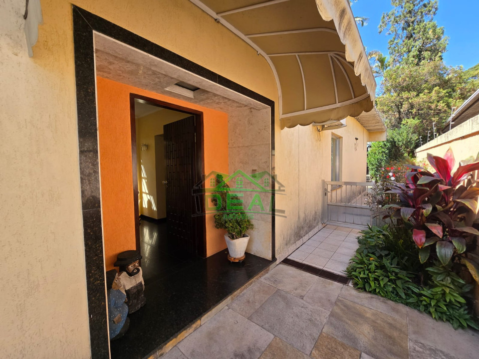 Casa à venda no Alto da Lapa, com possibilidade de uso residencial e comercial Imagens do imóveis Casa à venda no Alto da Lapa, com possibilidade de uso residencial e comercial