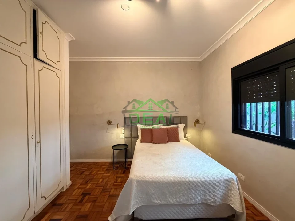Casa Térrea para Venda na Lapa, 3 dorm(s), 3 suite(s), 4 vaga(s), 276 m²AC e 592AT