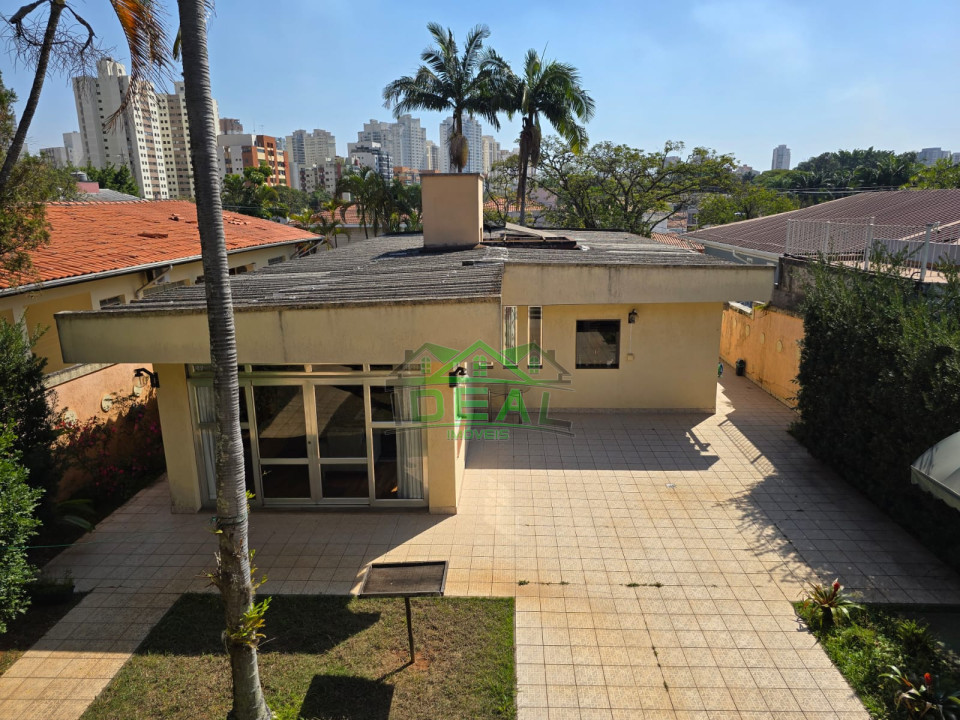 Casa à venda no Alto da Lapa, com possibilidade de uso residencial e comercial