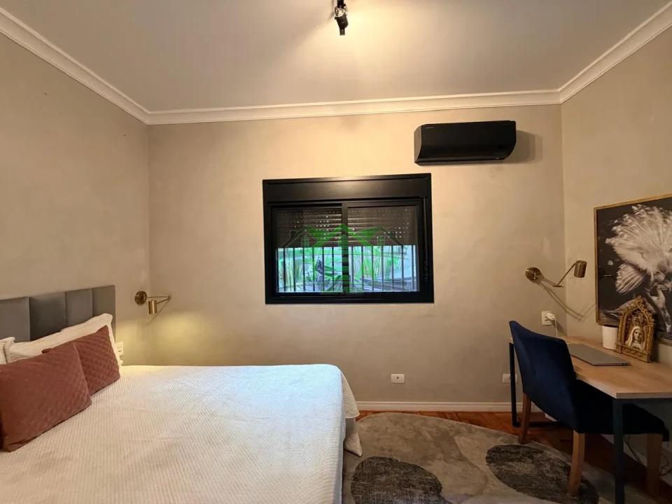 Casa Térrea para Venda na Lapa, 3 dorm(s), 3 suite(s), 4 vaga(s), 276 m²AC e 592AT