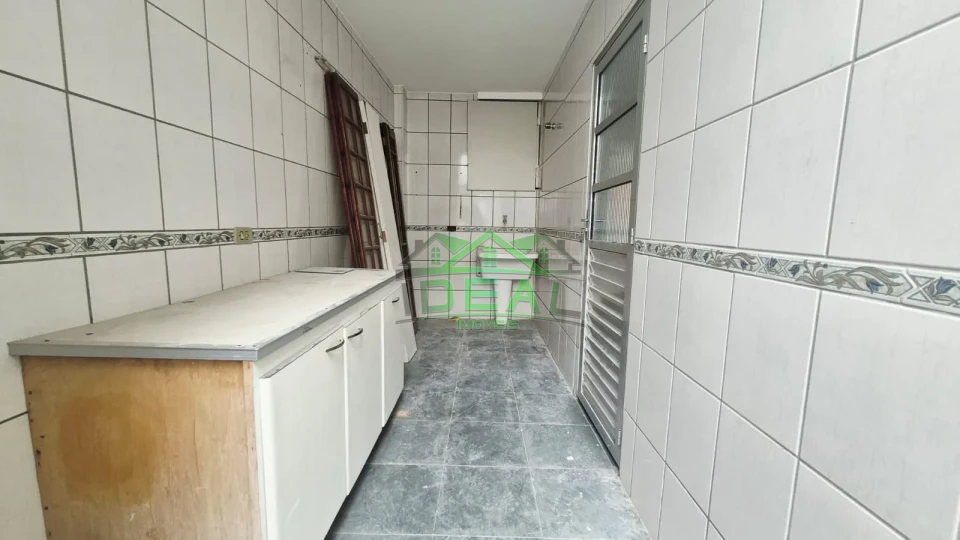 Imagens do imóveis Casa a venda com 2 dormitórios, sendo um suíte, parte inferior com 2 dormitórios,5 vagas de garagem