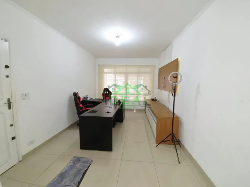 Sobrado a venda , 3 dormitórios sendo 1 suíte com varanda, 2 vagas de garagem