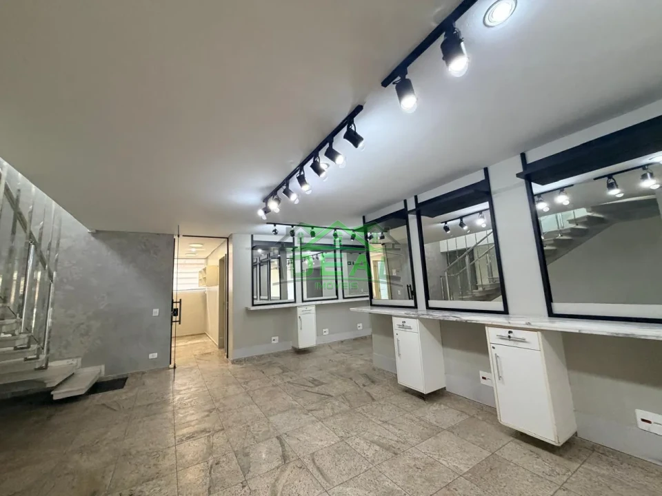 Imagens do imóveis Sobrado Comercial de Alto Padrão para Locação | 425m² | Estrutura Versátil para Clínicas, Laboratórios, Escolas e Serviços