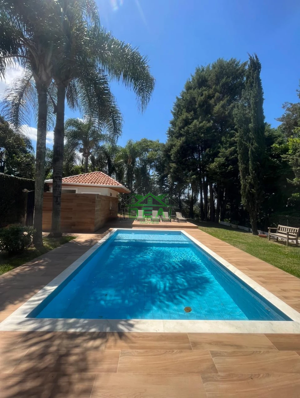 Casa de Condomínio para comprar 450m², 3 suítes, 6 vagas e 5 banheiros