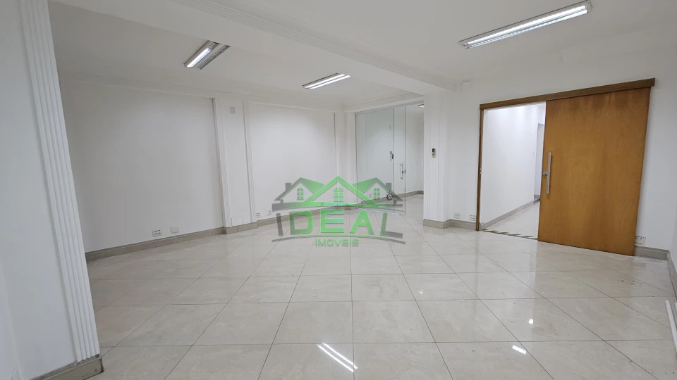 Imagens do imóveis Salão Comercial para Locação em Pinheiros, Restaurante, Farmácia, entre outros