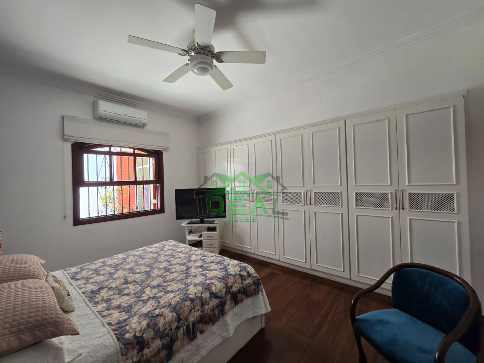 Casa Térrea para Venda no Alto de Pinheiros, 4 Dorms, 2 Suítes e 6 Vagas