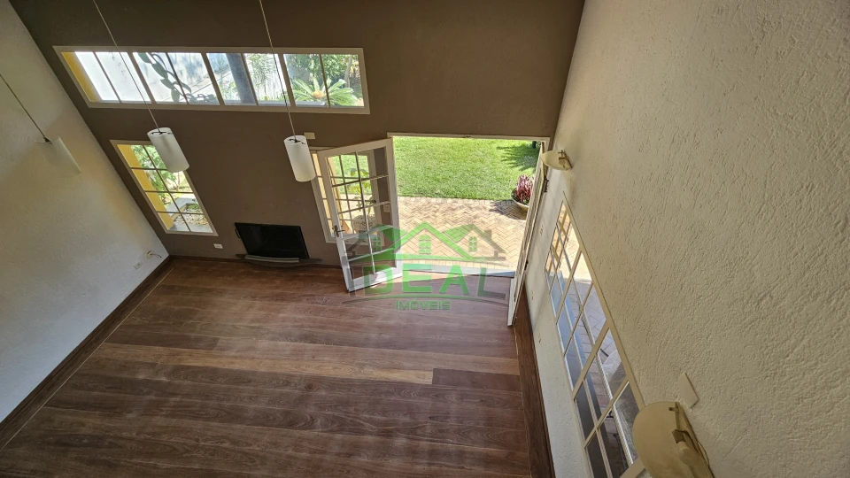 Imagens do imóveis Sobrado para alugar no Alto da Lapa, com estilo único