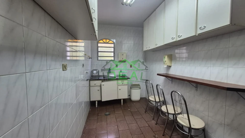 Imagens do imóveis Comercial Para locação,10 salas,13 vagas de garagem