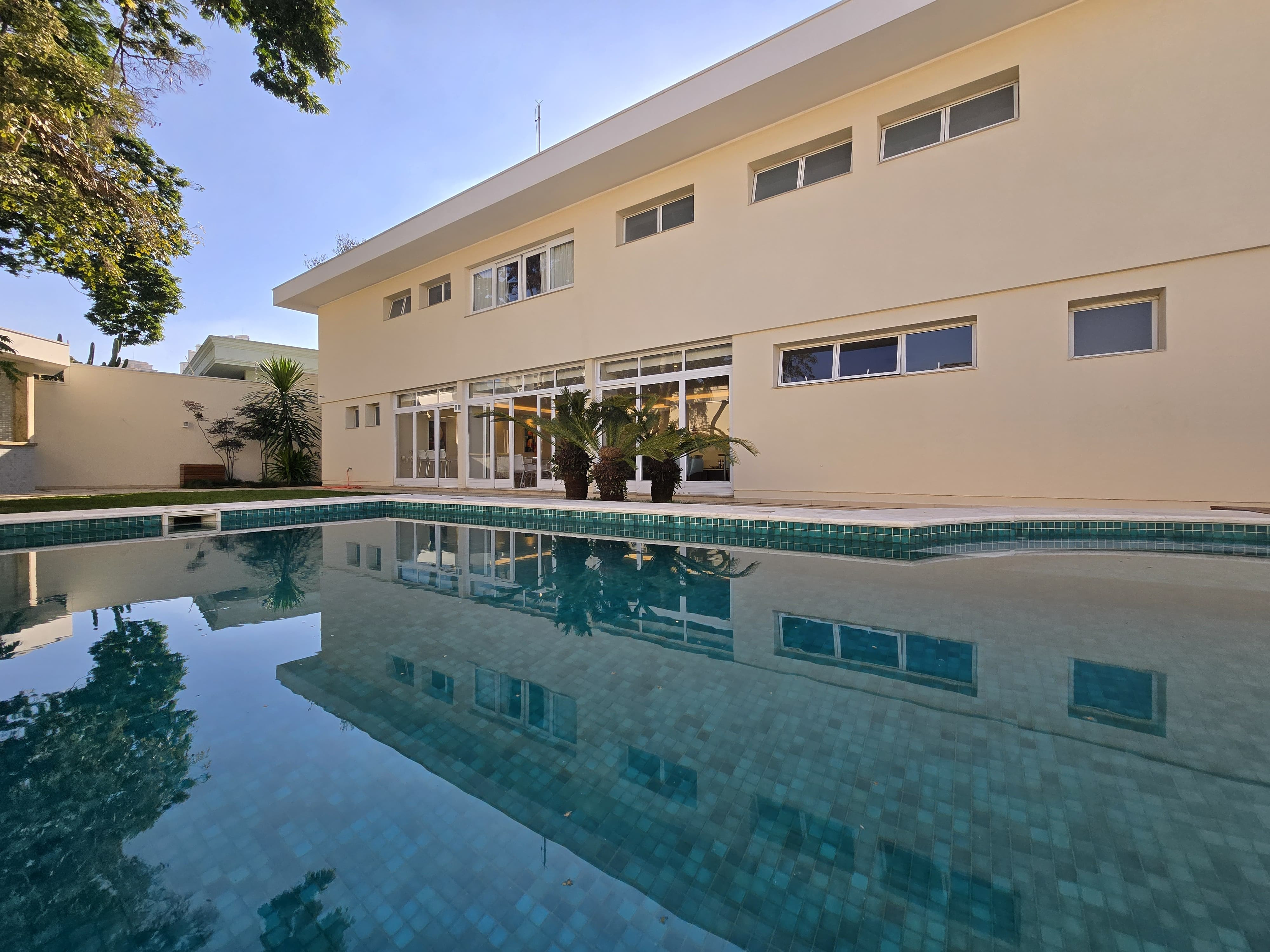 Casa de Alto Padrão para Venda no Alto da Lapa, Melhor Rua do Bairro, 1200m², Espaço Gourmet e Piscina