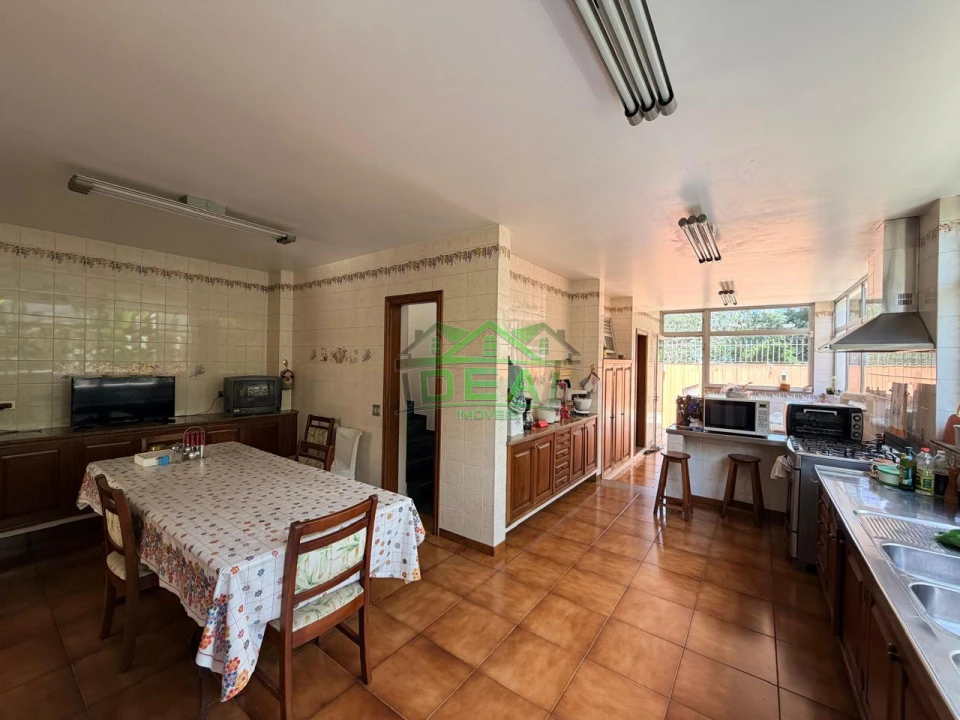 Imagens do imóveis Espaçoso Sobrado para Venda no Alto da Lapa, 4 suítes, 6 Banheiros e 6 Vagas