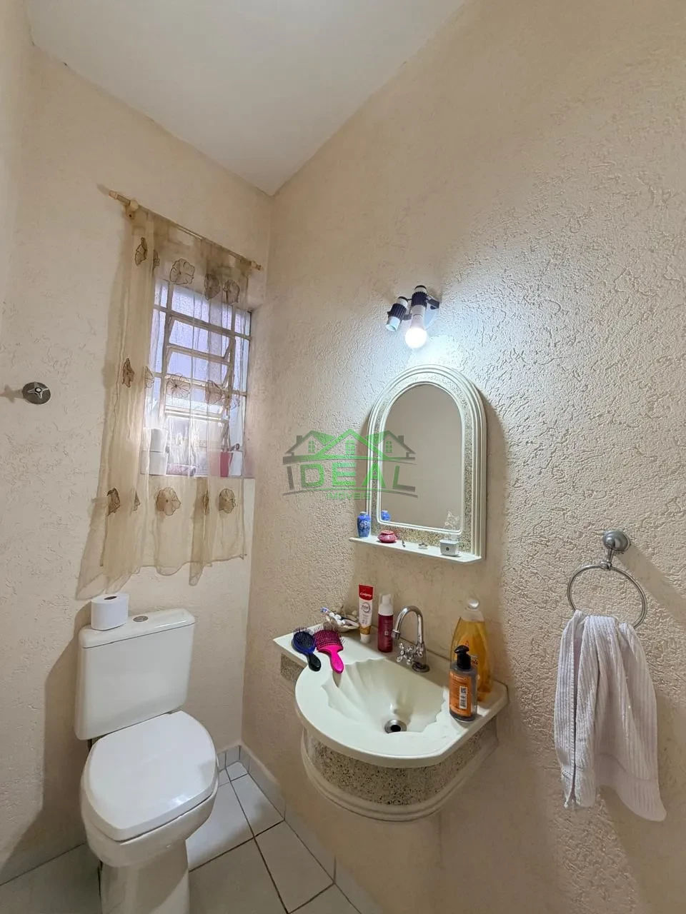 Casa Térrea para Venda no Alto da Lapa, Muito Quintal!
