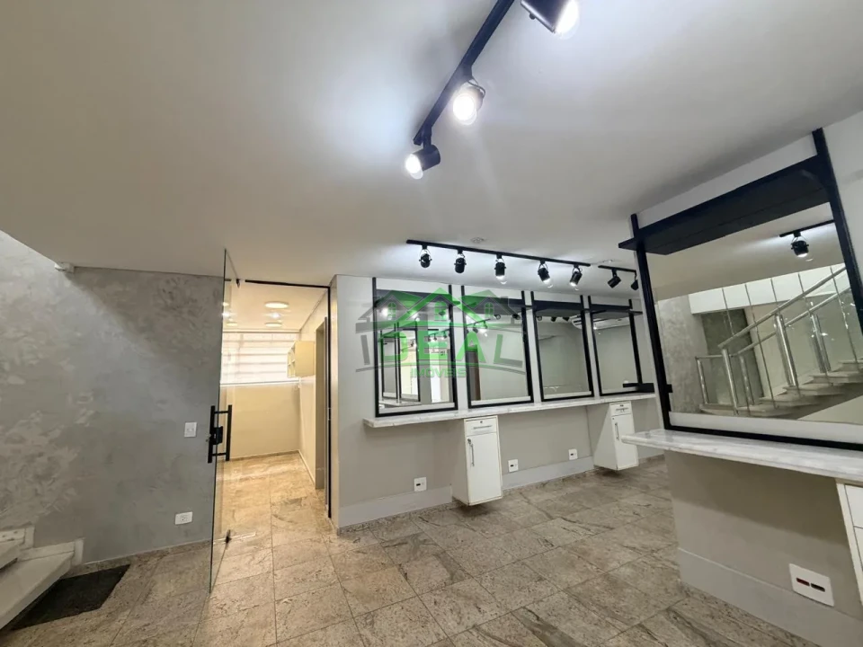 Imagens do imóveis Sobrado Comercial de Alto Padrão para Locação | 425m² | Estrutura Versátil para Clínicas, Laboratórios, Escolas e Serviços