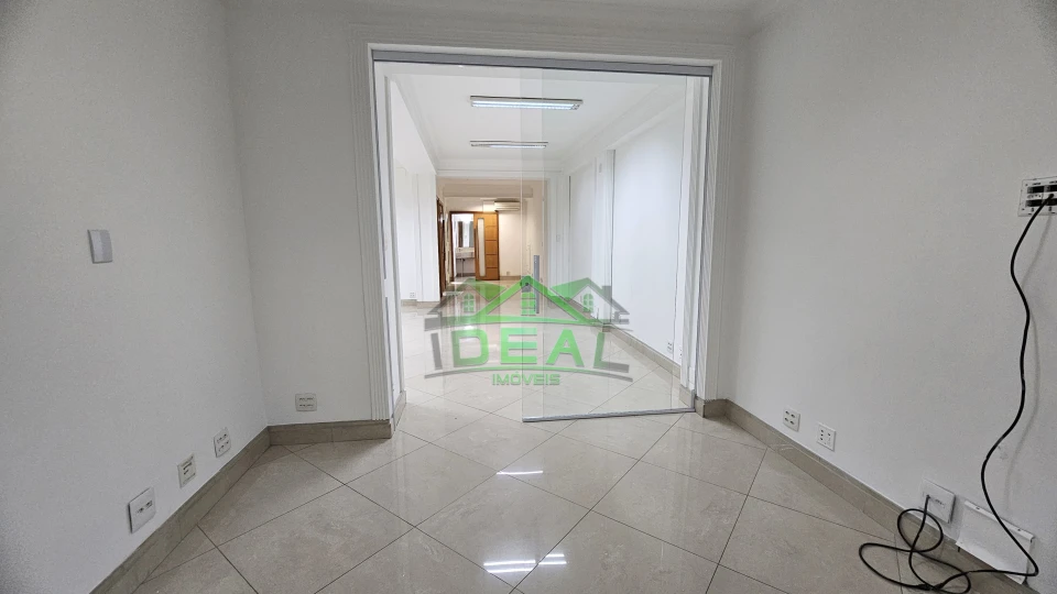 Salão Comercial para Locação em Pinheiros, Restaurante, Farmácia, entre outros