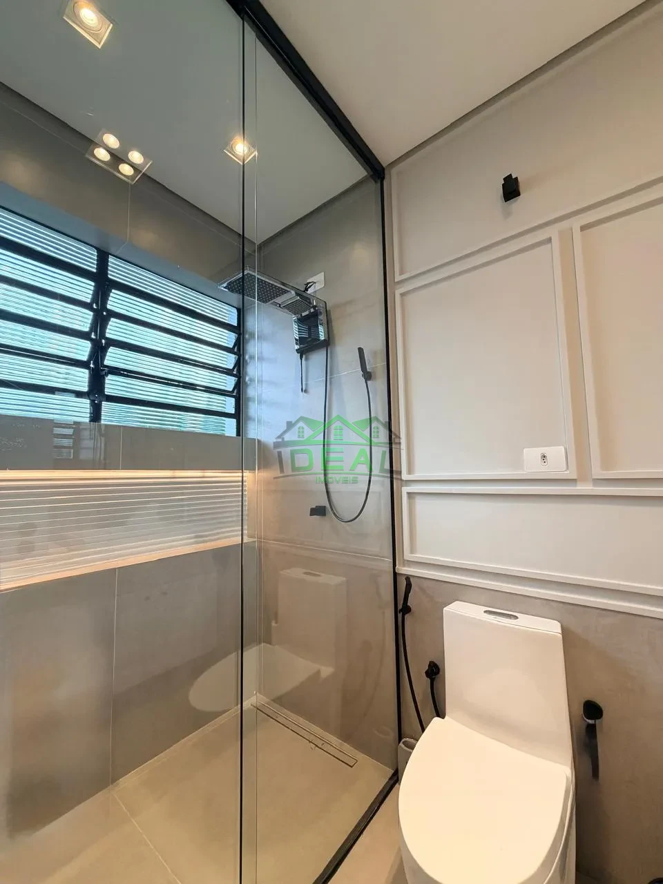 Casa Térrea para Venda na Lapa, 3 dorm(s), 3 suite(s), 4 vaga(s), 276 m²AC e 592AT
