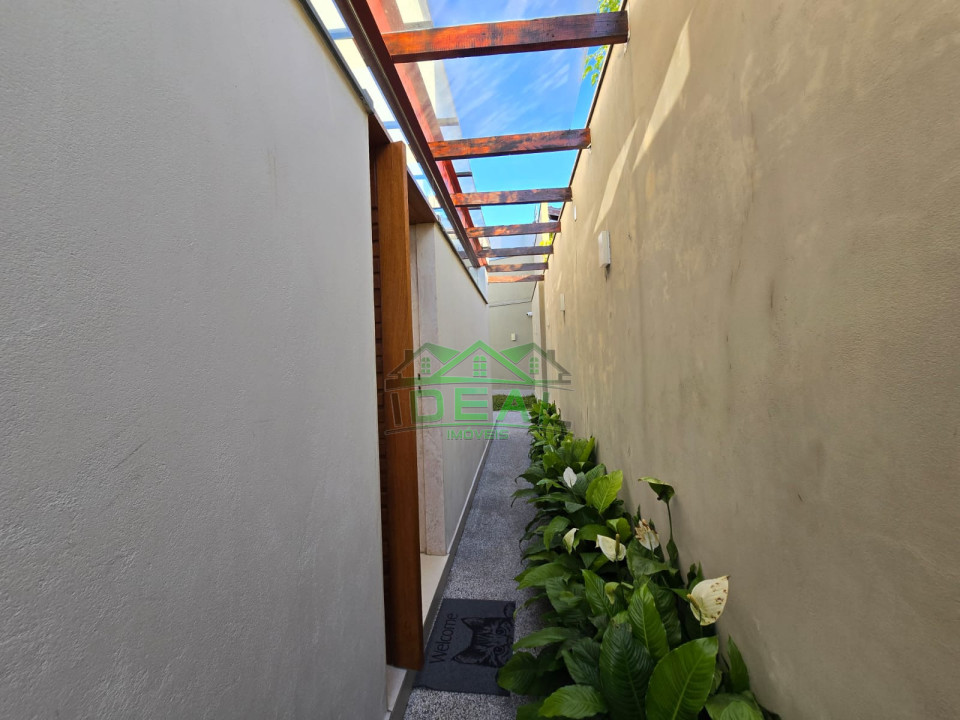 Nova casa de arquiteto à venda no Alto da Lapa!