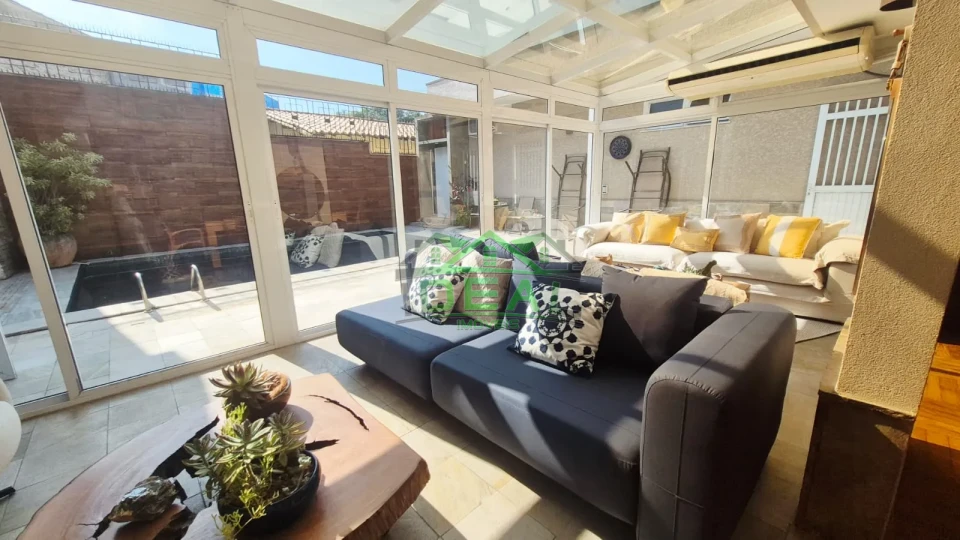 Imagens do imóveis Linda Casa com 4 suítes,6 vagas de garagem . Lazer completo