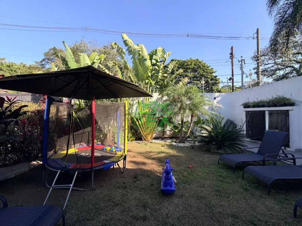 Casa Térrea para Venda na Lapa, 3 dorm(s), 3 suite(s), 4 vaga(s), 276 m²AC e 592AT