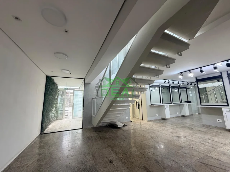 Imagens do imóveis Sobrado Comercial de Alto Padrão para Locação | 425m² | Estrutura Versátil para Clínicas, Laboratórios, Escolas e Serviços