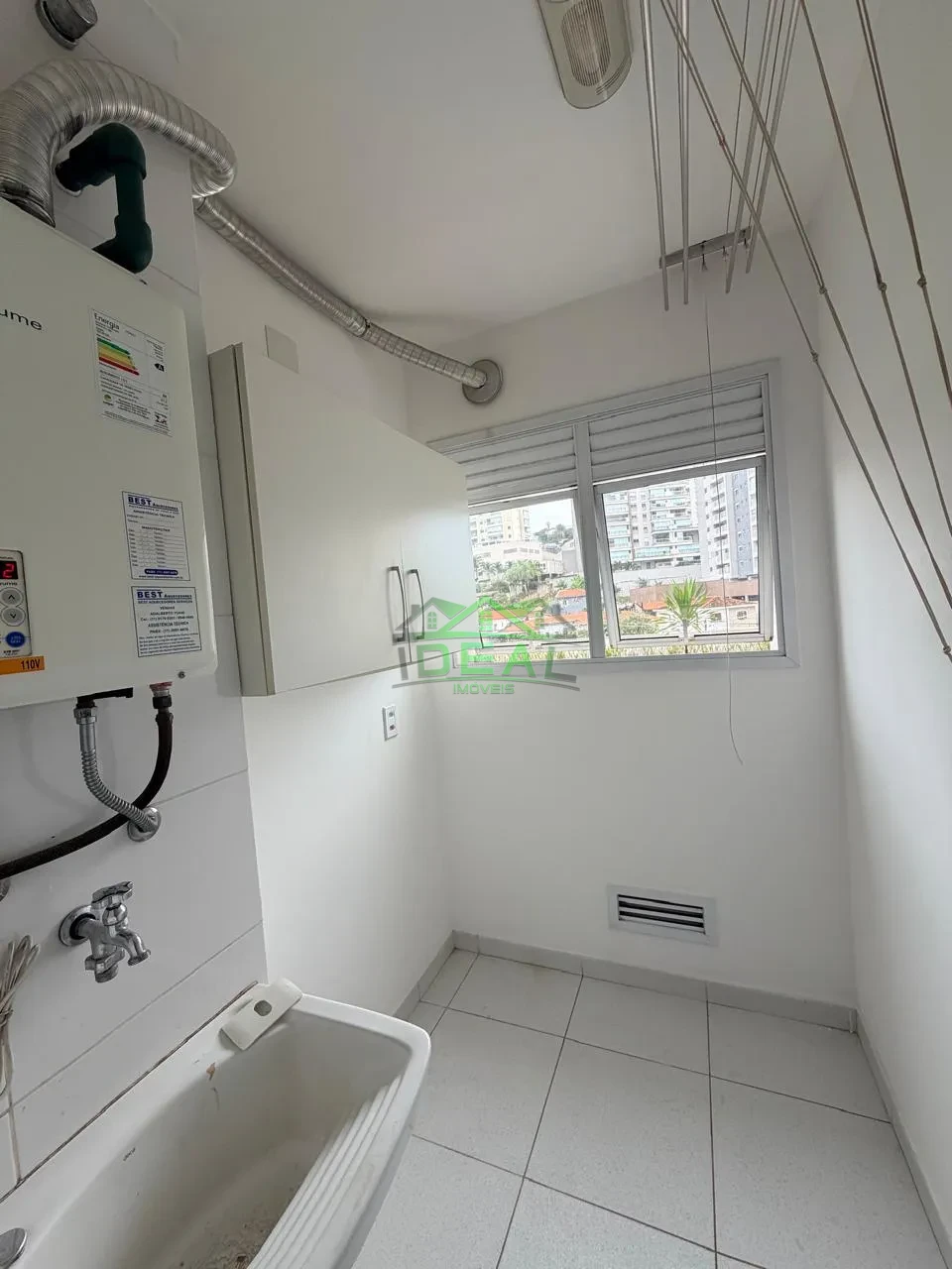 Apartamento para Locação na Vila Ipojuca, Varanda e Lazer Completo