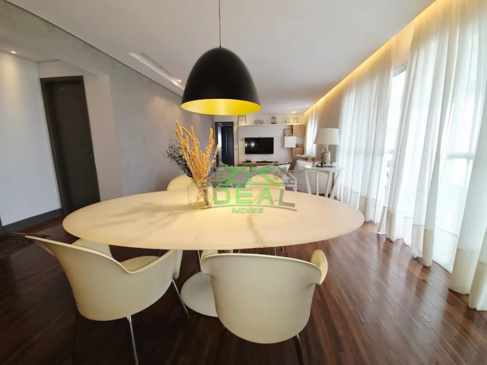 Apartamento a Venda. 3 Suítes. Varanda Gourmet. 2 vagas de garagem
