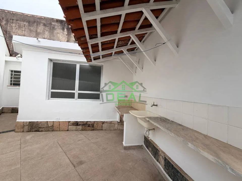 Imagens do imóveis Casa Térrea para Locação no Alto da Lapa, Rua Tranquila e Arborizada