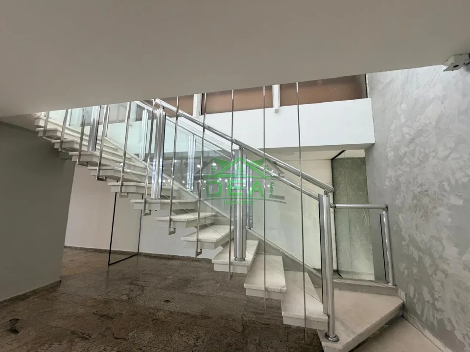 Imagens do imóveis Sobrado Comercial de Alto Padrão para Locação | 425m² | Estrutura Versátil para Clínicas, Laboratórios, Escolas e Serviços