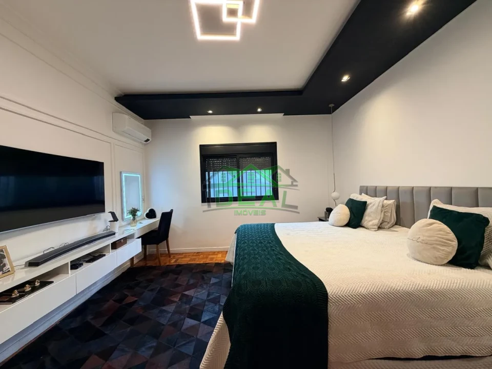 Casa Térrea para Venda na Lapa, 3 dorm(s), 3 suite(s), 4 vaga(s), 276 m²AC e 592AT